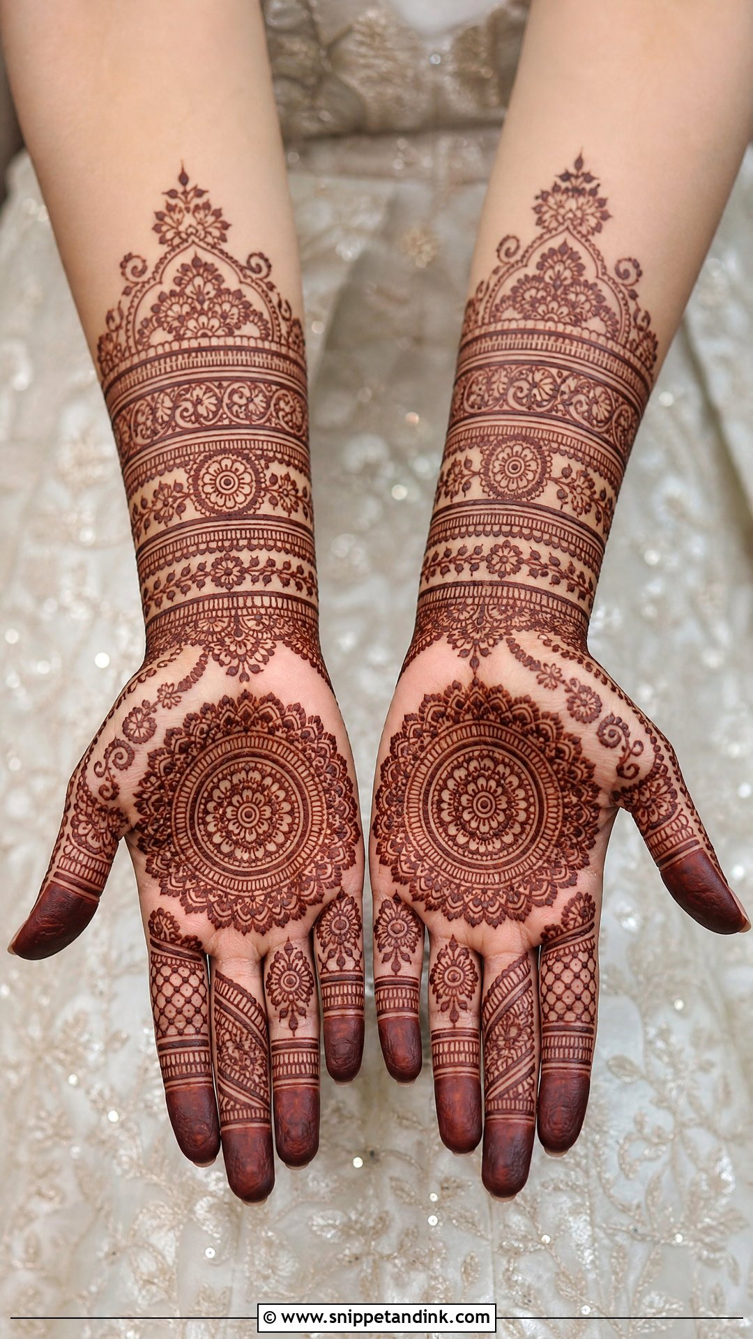 Bracelet Hindu Bridal Mehndi Design - Snippet and Ink - 25 Hindu Bridal Mehndi Designs