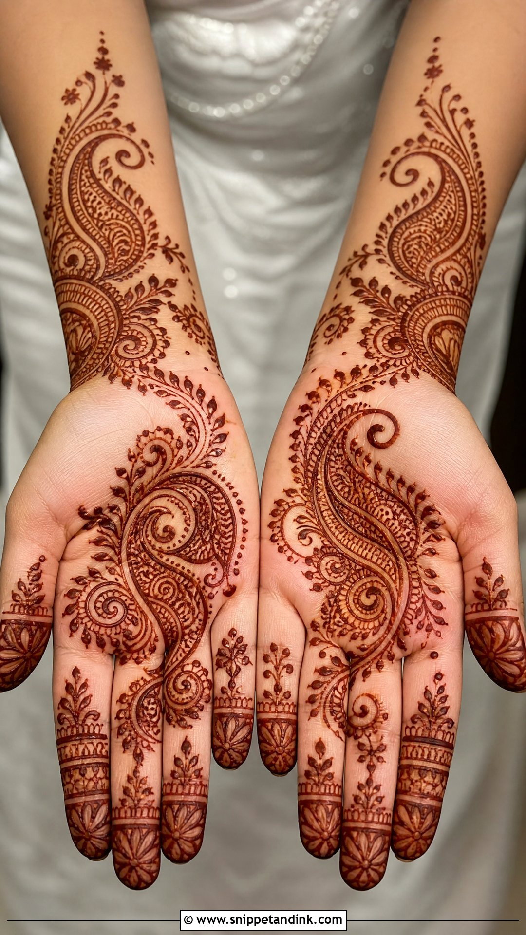 Bridal Arabic Paisley Palm Mehndi Design - Snippet and Ink - 20 Bridal Arabic Full Hand Palm Mehndi Designs
