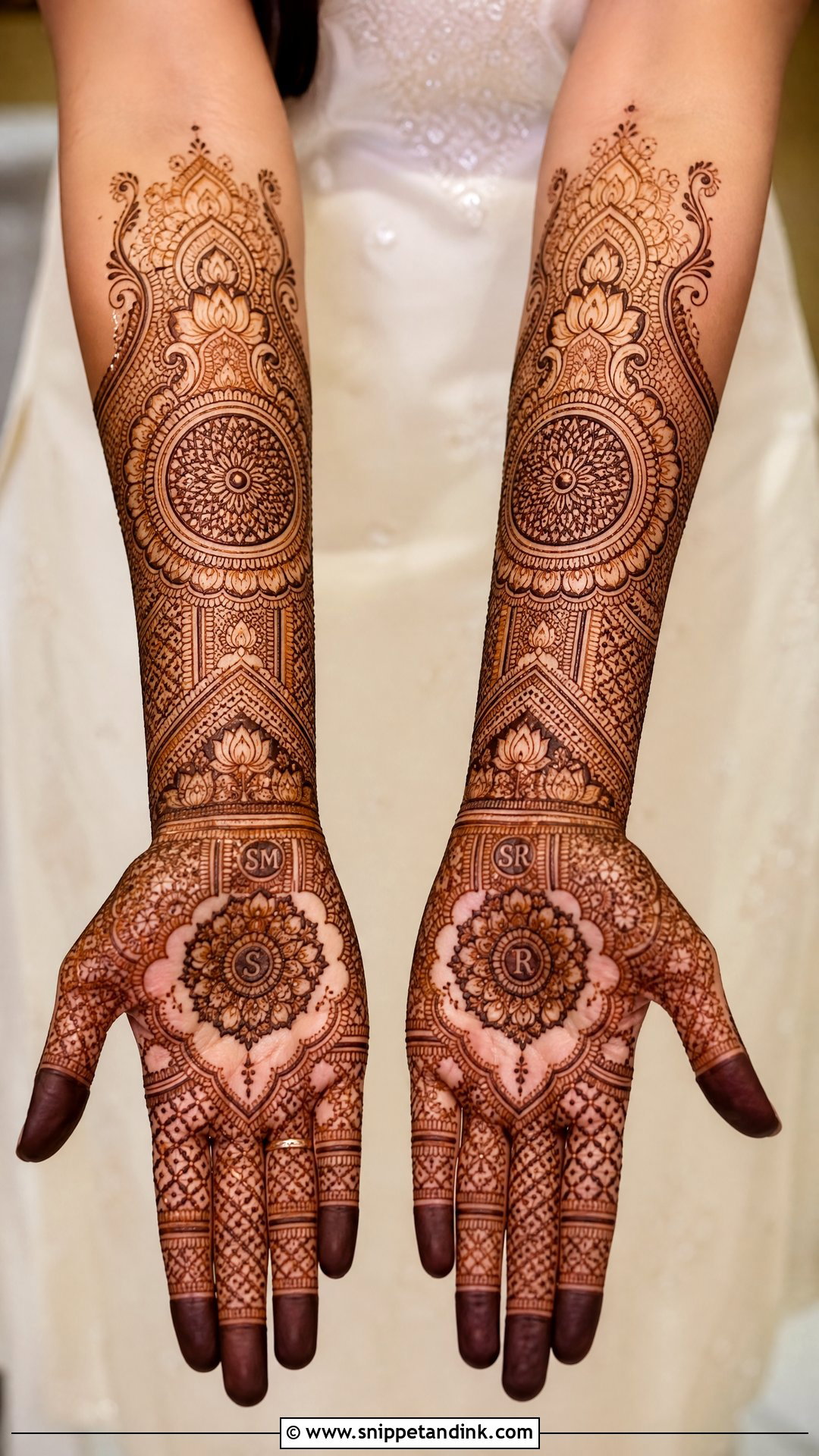 Bridal Centre Mehndi Design - Snippet and Ink - 20 Centre Mehndi Design Ideas