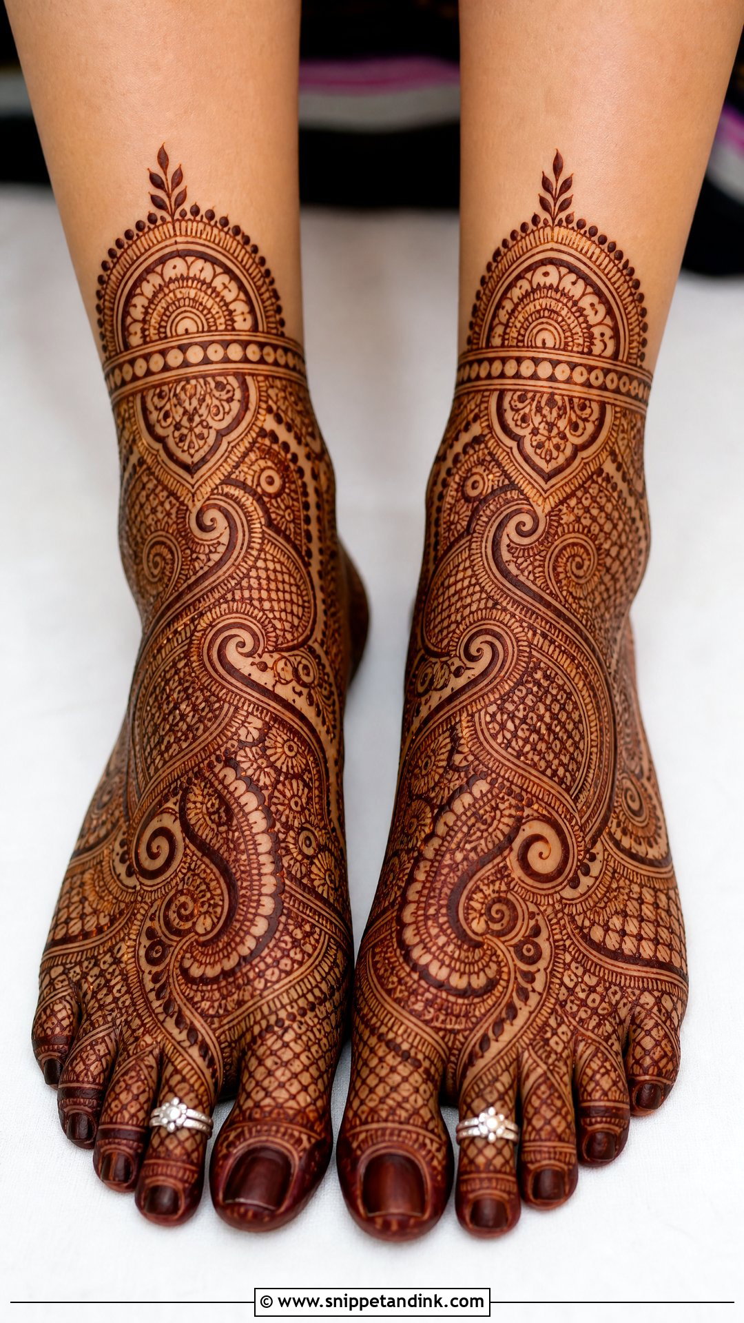 Bridal Foot Mehndi With Paisley Pattern - Snippet and Ink - 20 Bridal Henna Feet Mehndi Designs