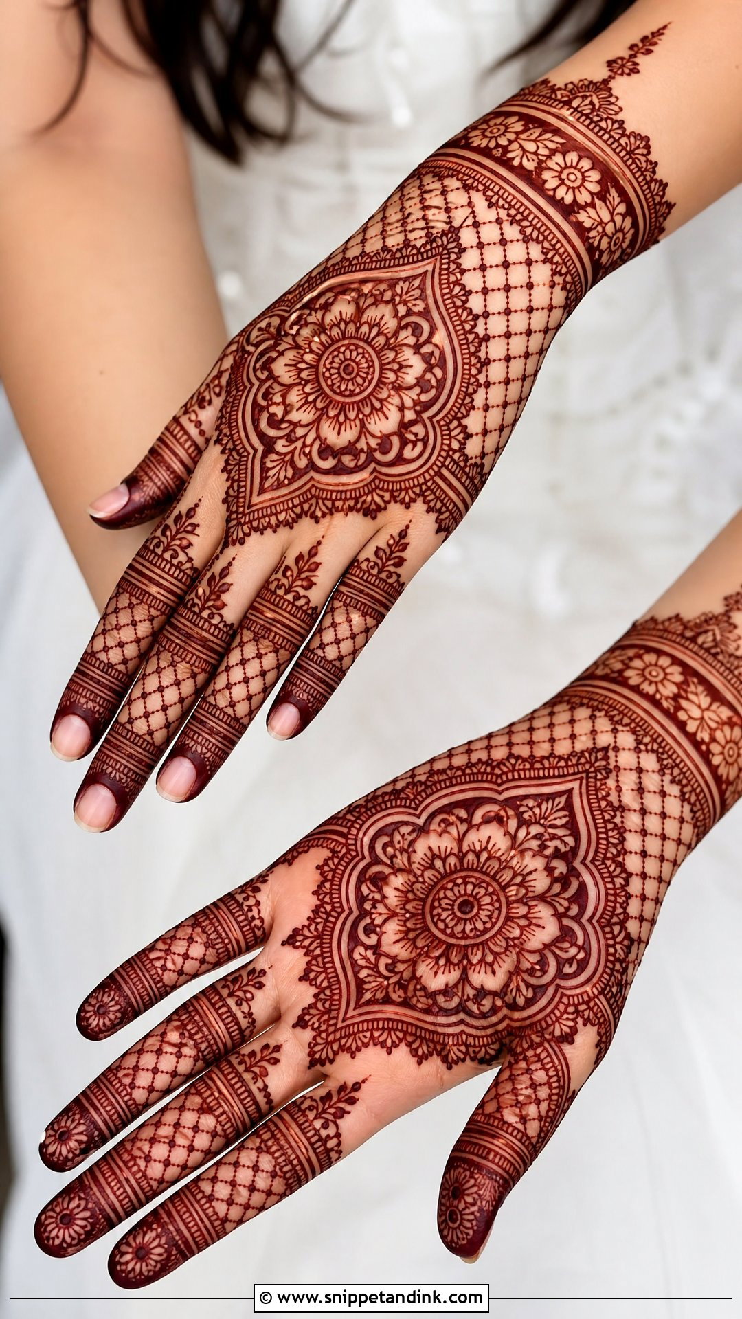 Bridal Jaali Mehndi - Snippet and Ink - 25 Mehndi Bridal Look Ideas