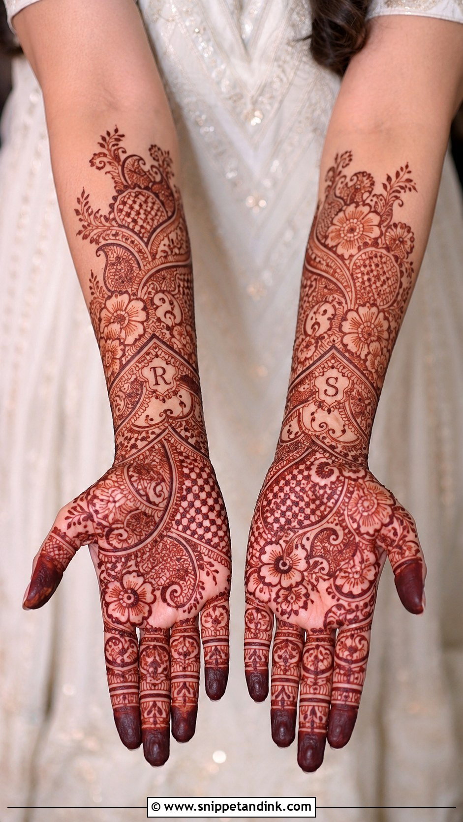 Bridal Khafif Mehndi Design - Snippet and Ink - 35 Khafif Mehndi Designs