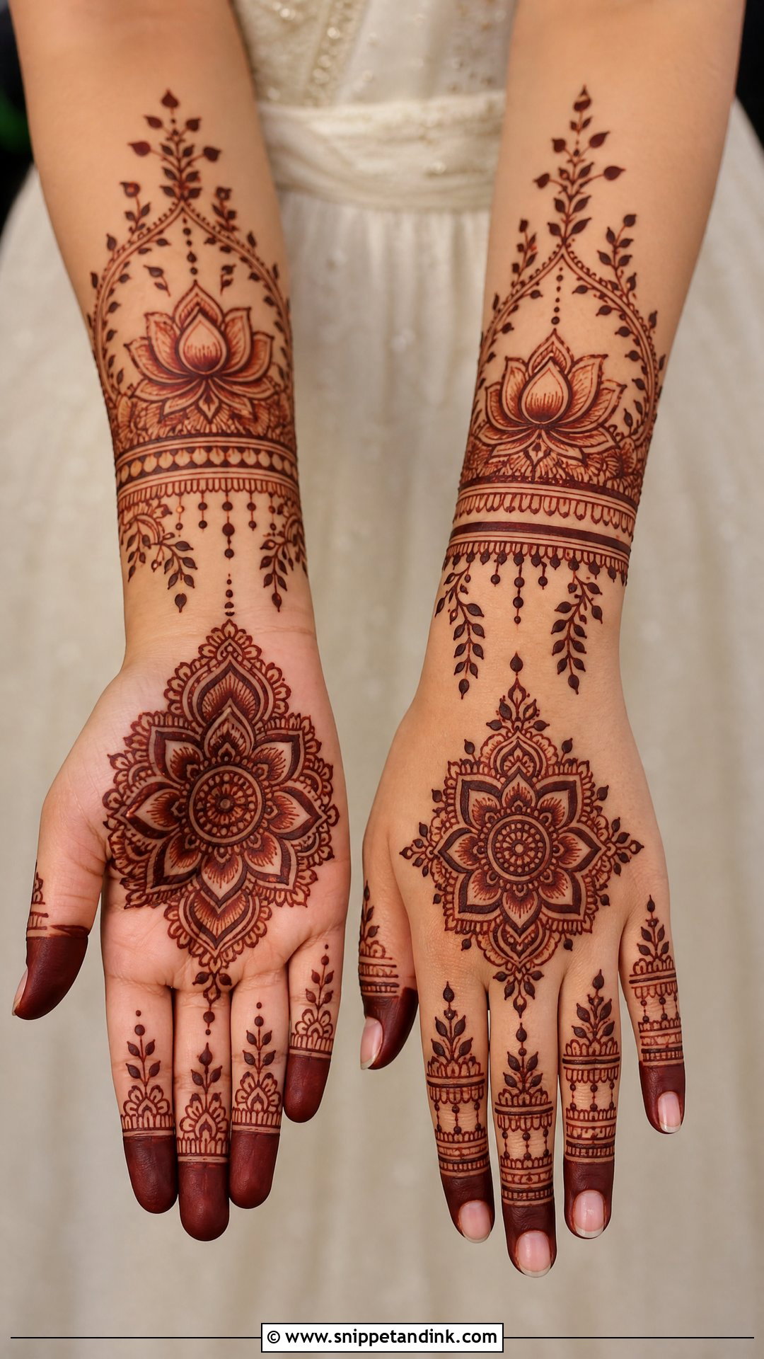 Bridal Lotus Mehndi - Snippet and Ink - 25 Mehndi Bridal Look Ideas
