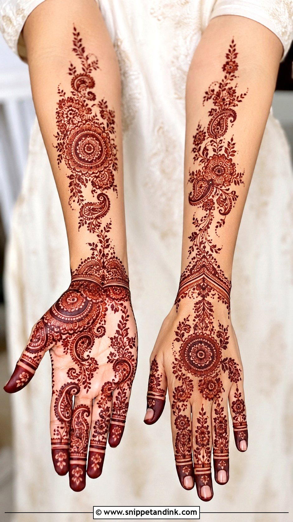 Bridal Mehndi Design For Short Hands - Snippet and Ink - 35 Bridal Mehndi Designs