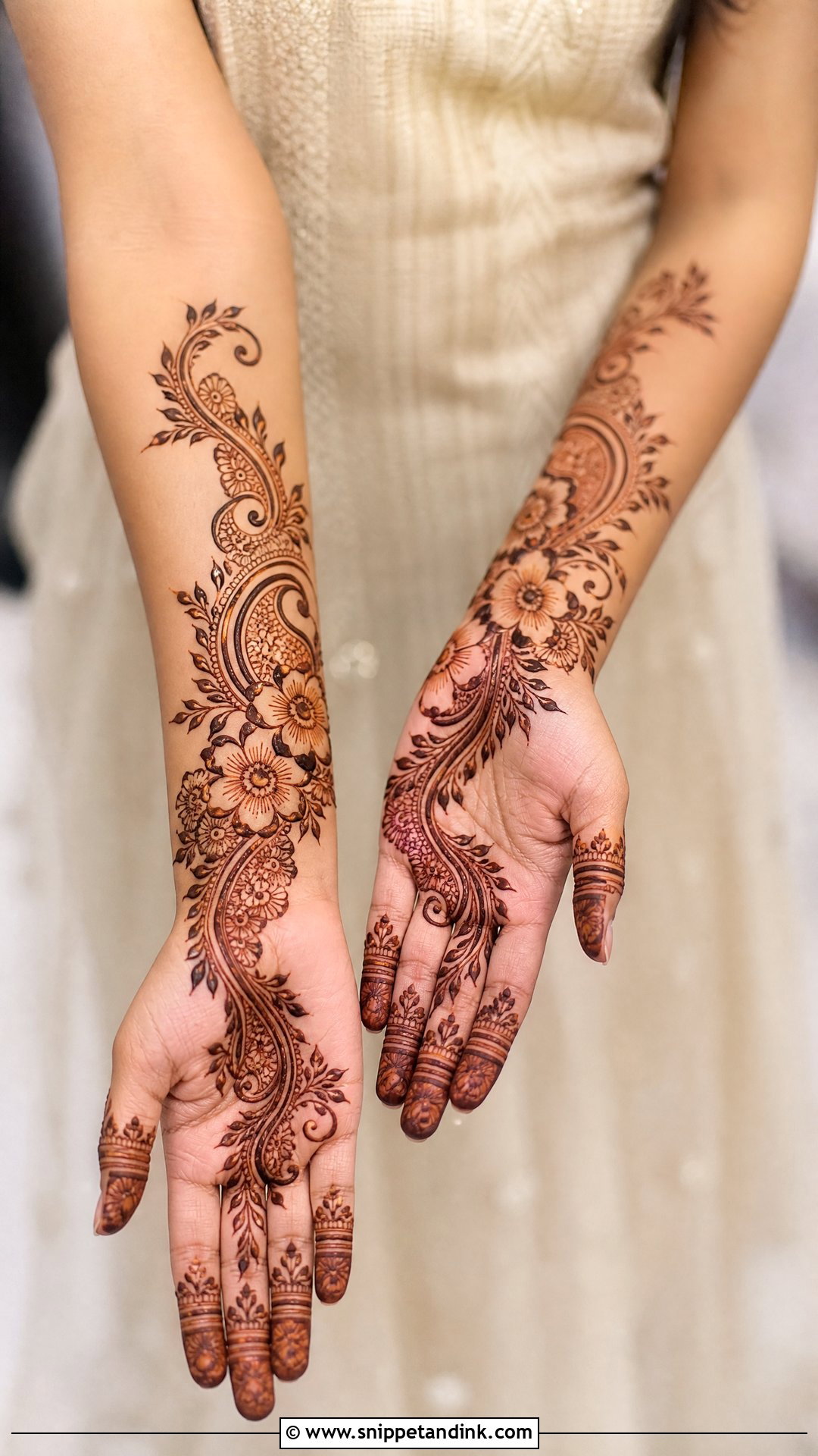 Bridal Mehndi Design With Negative Space - Snippet and Ink - 20 Normal Bridal Mehndi Designs