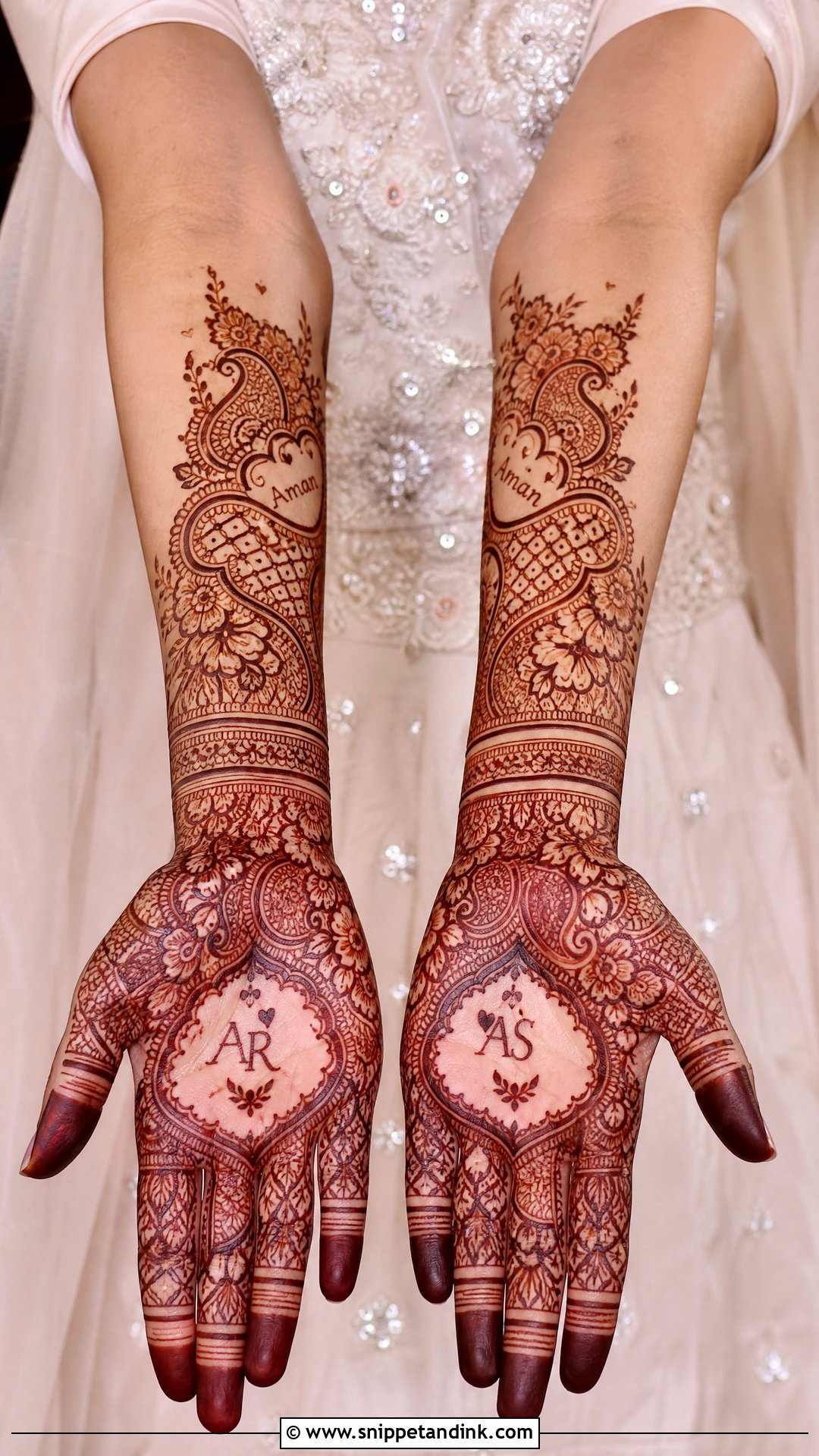 Bridal Mehndi With Name - Snippet and Ink - 25 Mehandi Look for Bride Ideas