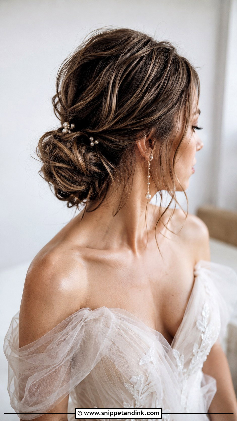 Bride Messy Bun - Snippet and Ink - 15 Modern Bride Hair Ideas