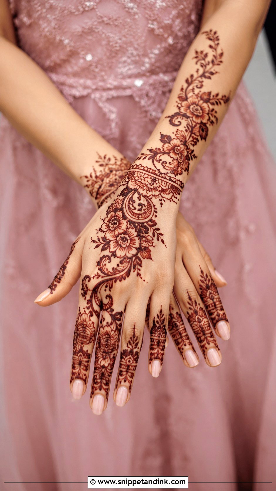 Bridesmaid Aesthetic Mehndi Design - Snippet and Ink - 35 Aesthetic Mehndi Designs