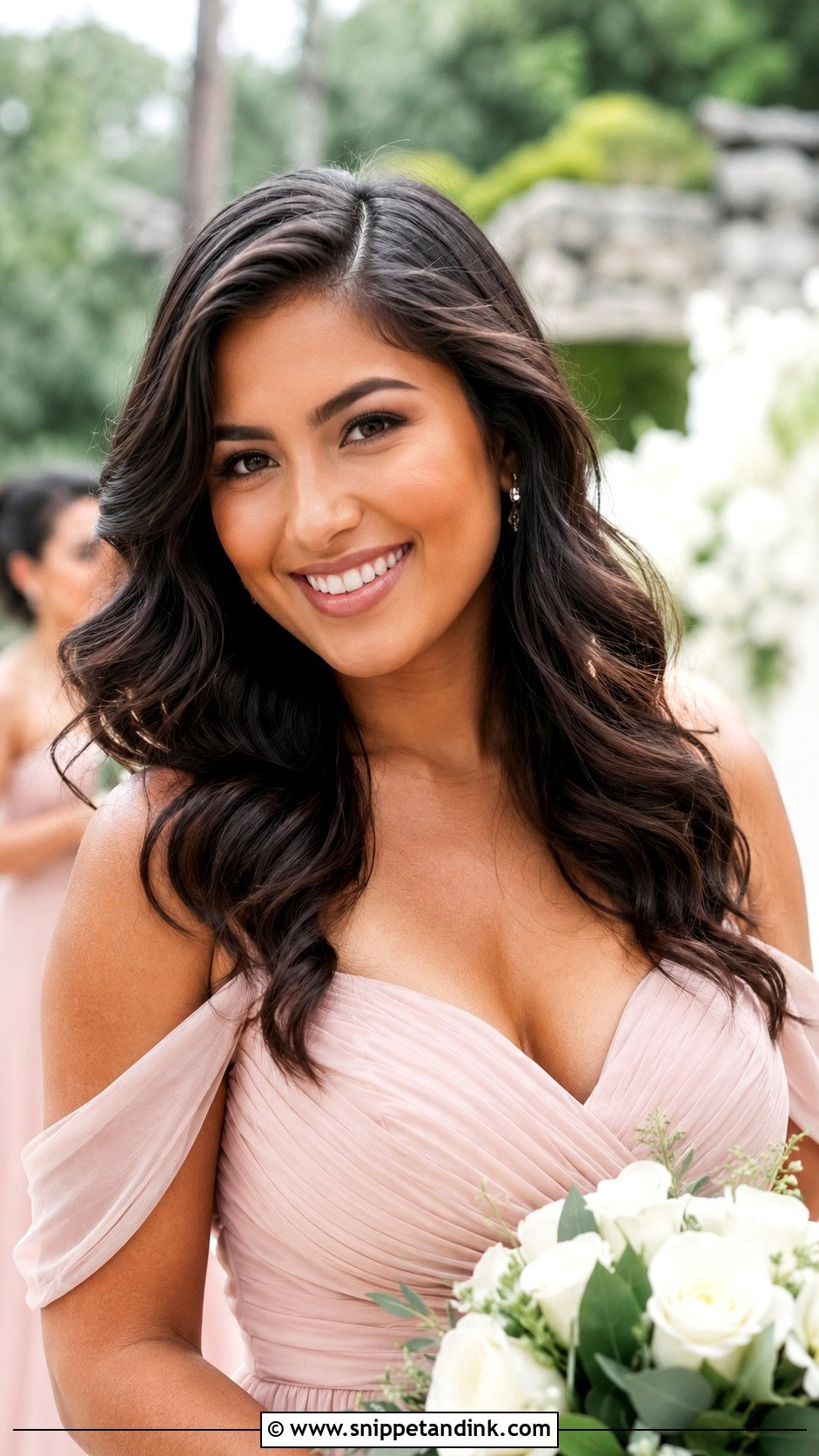 Bridesmaid Loose Curls - Snippet and Ink - 25 Bridesmaid Look Ideas
