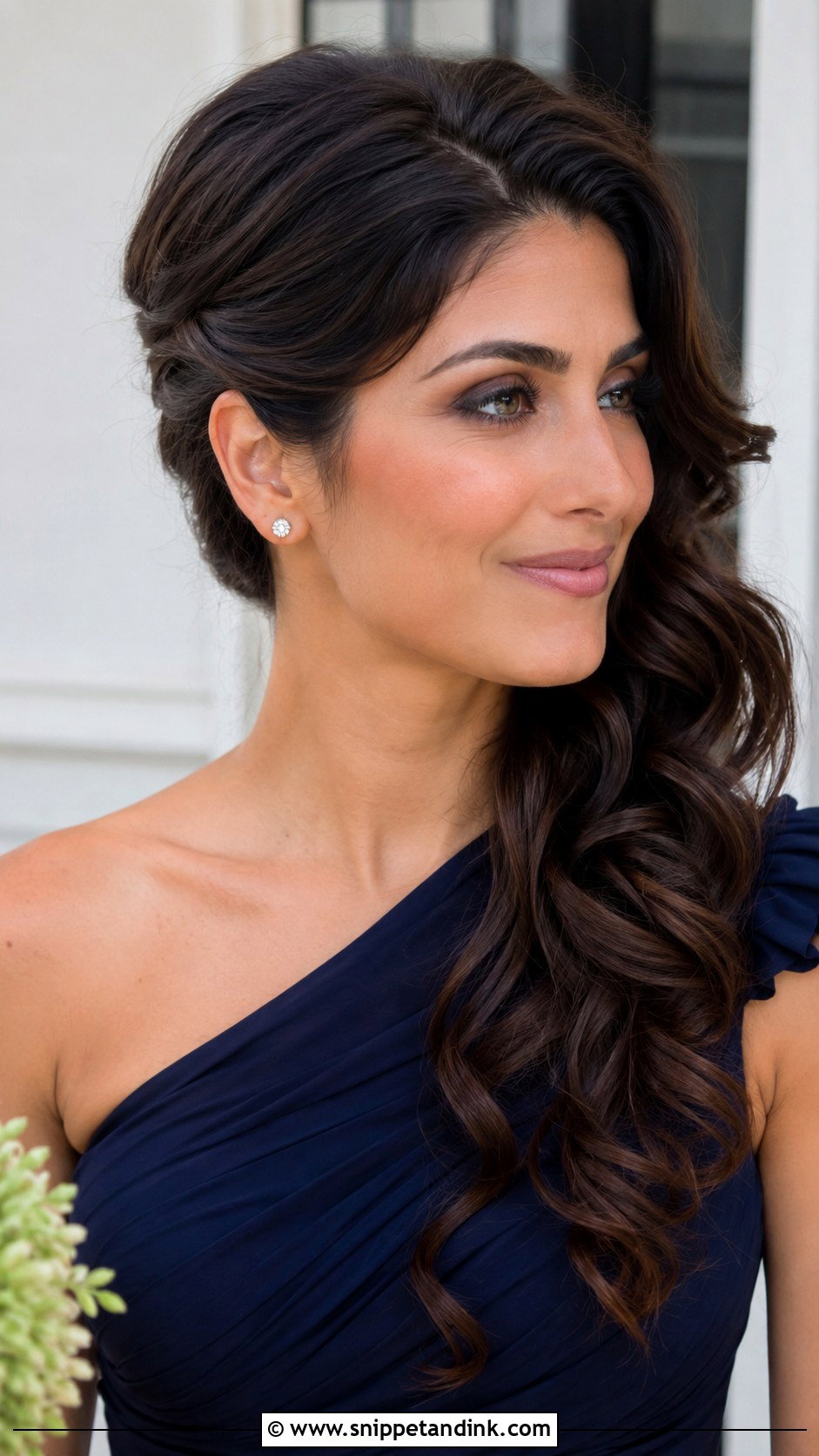 Bridesmaid Side Swept Hair - Snippet and Ink - 25 Hair for Bridesmaids Ideas