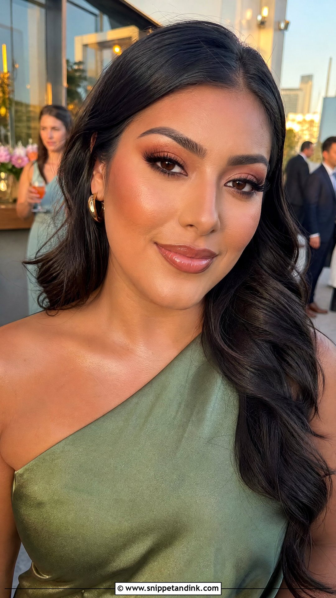 Bronze Wedding Guest Makeup - Snippet and Ink - 35 Wedding Guest Makeup Ideas