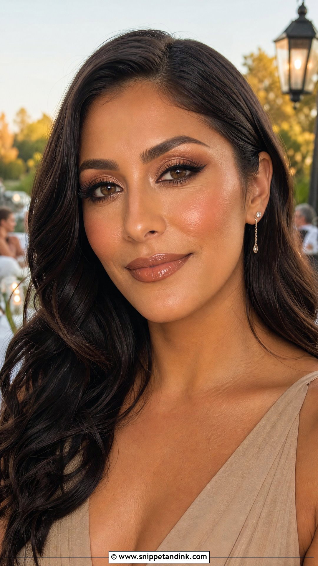 Bronze Wedding Makeup - Snippet and Ink - 20 Subtle Makeup Looks for Wedding