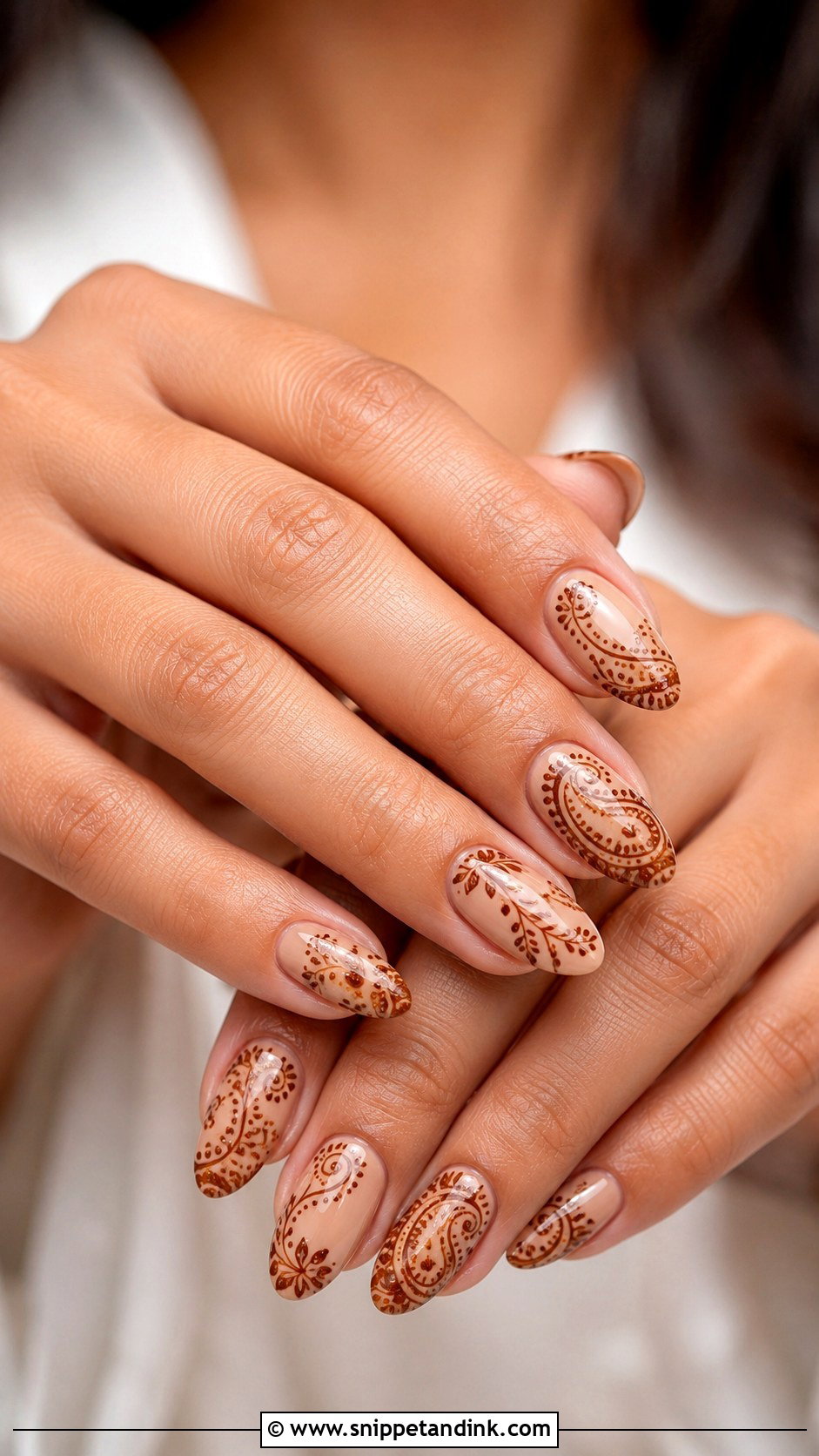 Brown Henna Bridesmaid Nails - Snippet and Ink - 20 Indian Wedding Nails Bridesmaid