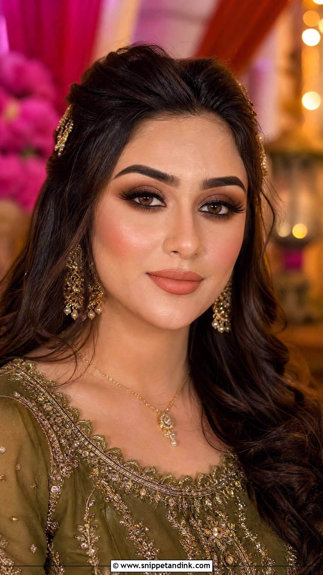 Brown Smokey Mehndi Bride Makeup - Snippet and Ink - 20 Mehndi Bride Makeup Ideas