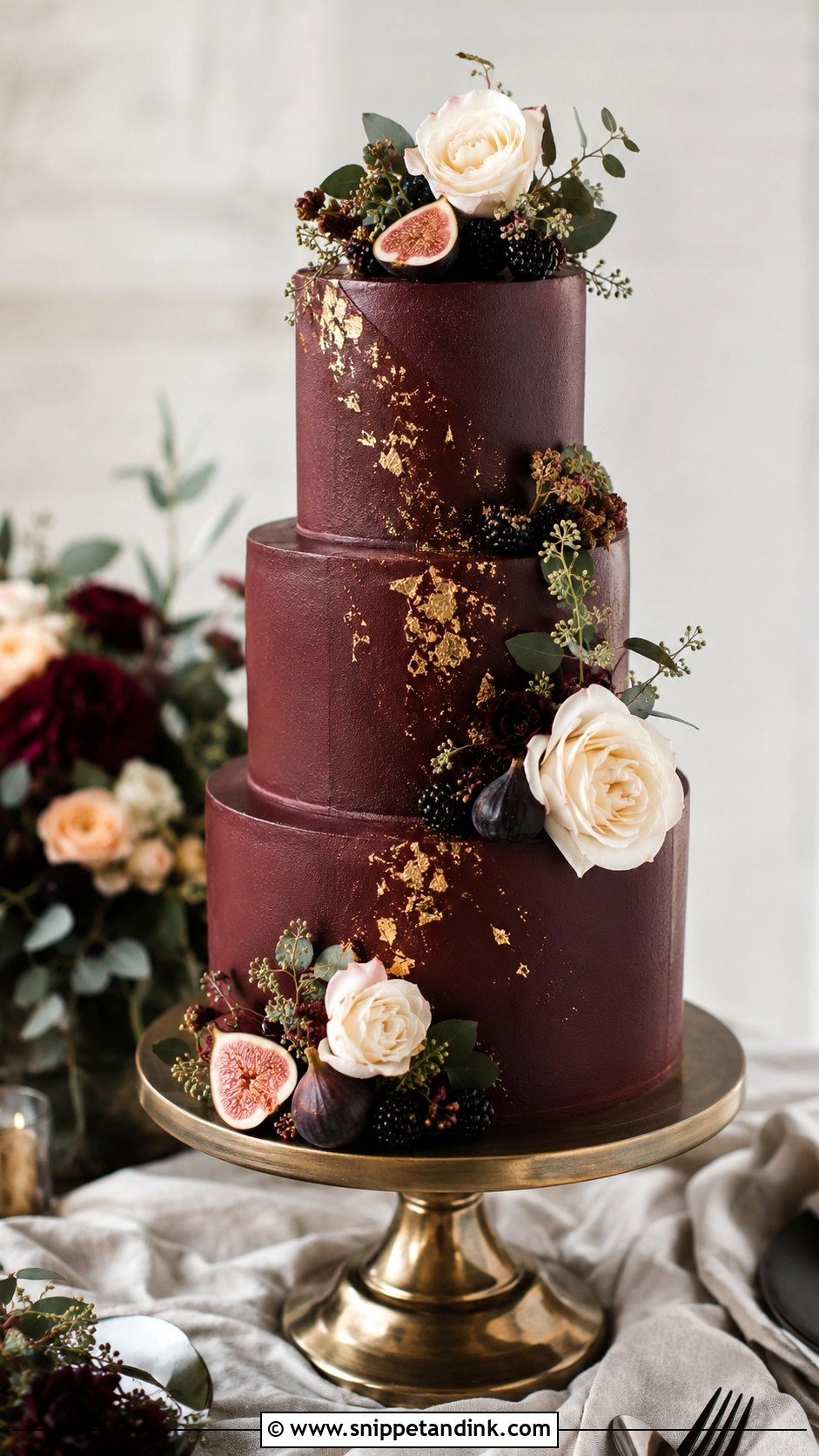 Burgundy Wedding Cake - Snippet and Ink - 25 Thanksgiving Wedding Cake Ideas