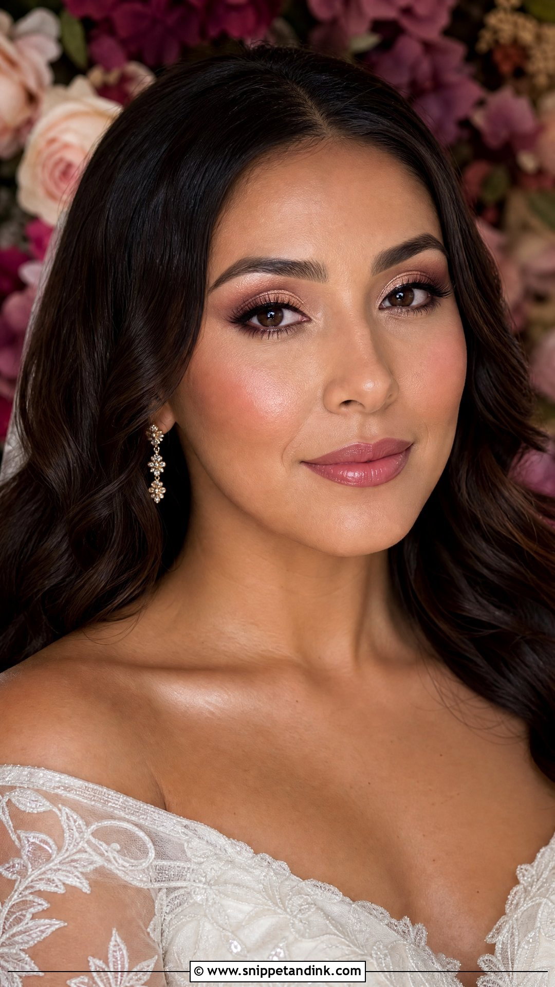 Champagne And Plum Bridal Makeup For Green Eyes - Snippet and Ink - 20 Fall Wedding Makeup for Bride Green Eyes