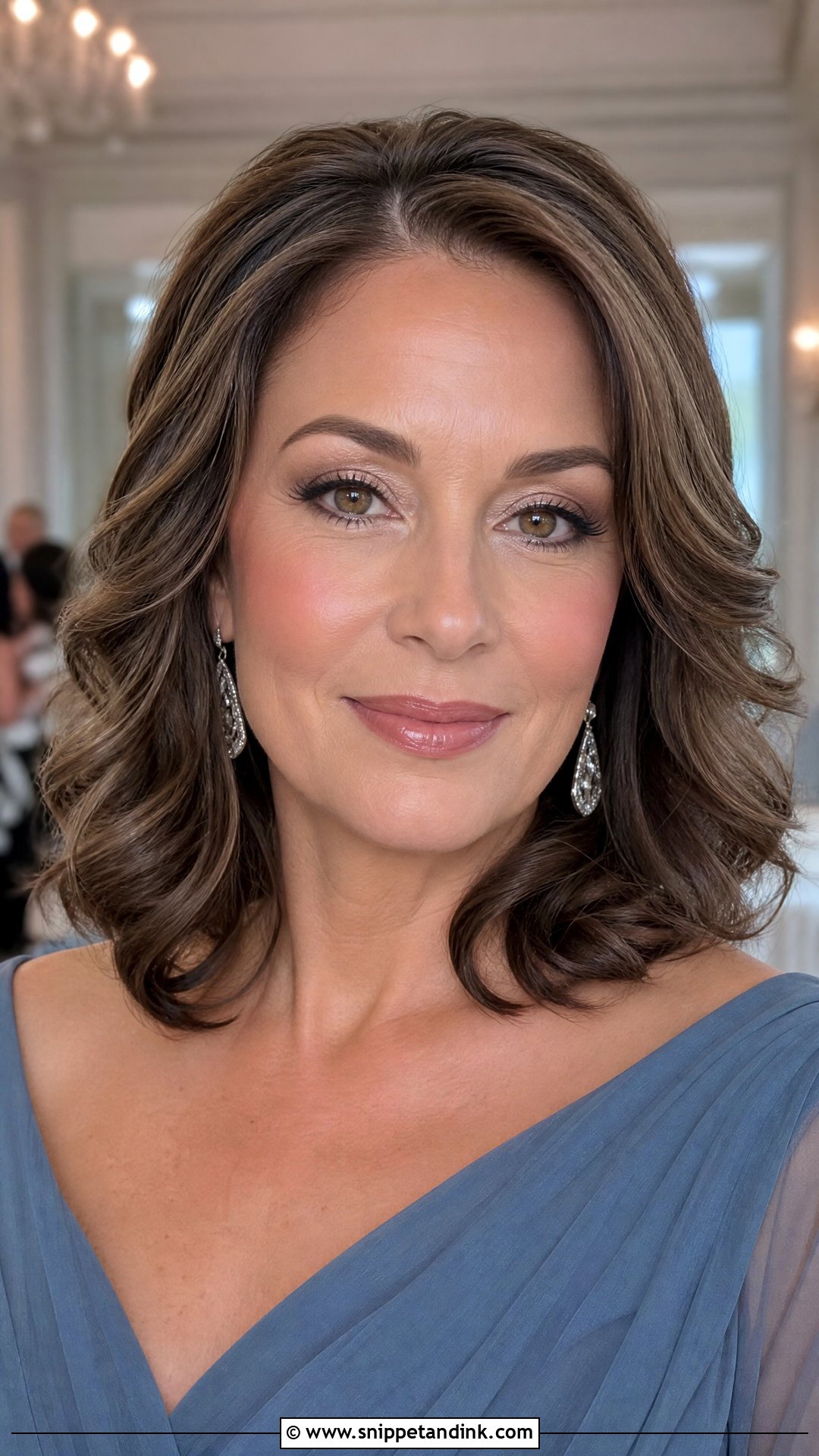 Champagne Eye Mother Of Bride Makeup For Brunettes - Snippet and Ink - 20 Mother of Bride Makeup Brunette Ideas