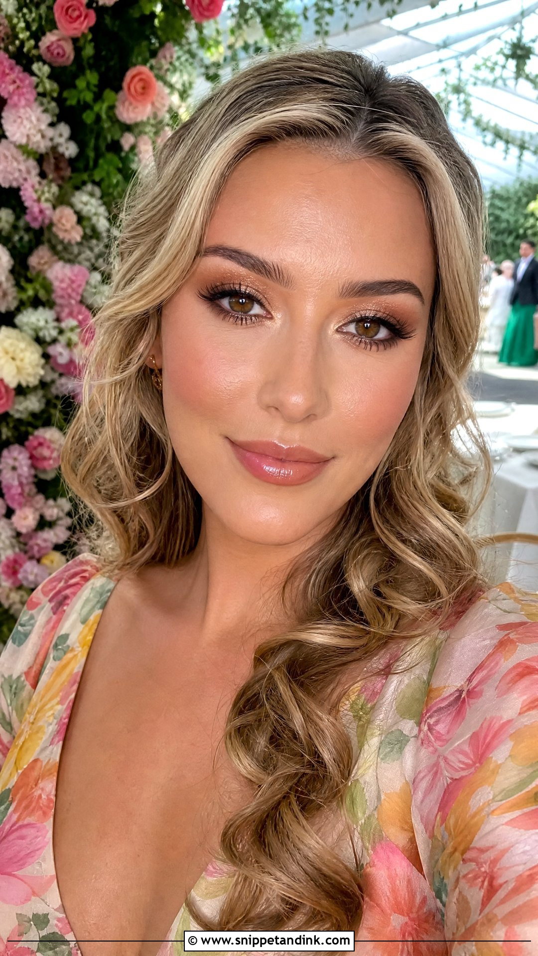 Champagne Eye Wedding Guest Makeup For Brown Eyes - Snippet and Ink - 20 Summer Wedding Guest Makeup for Brown Eyes