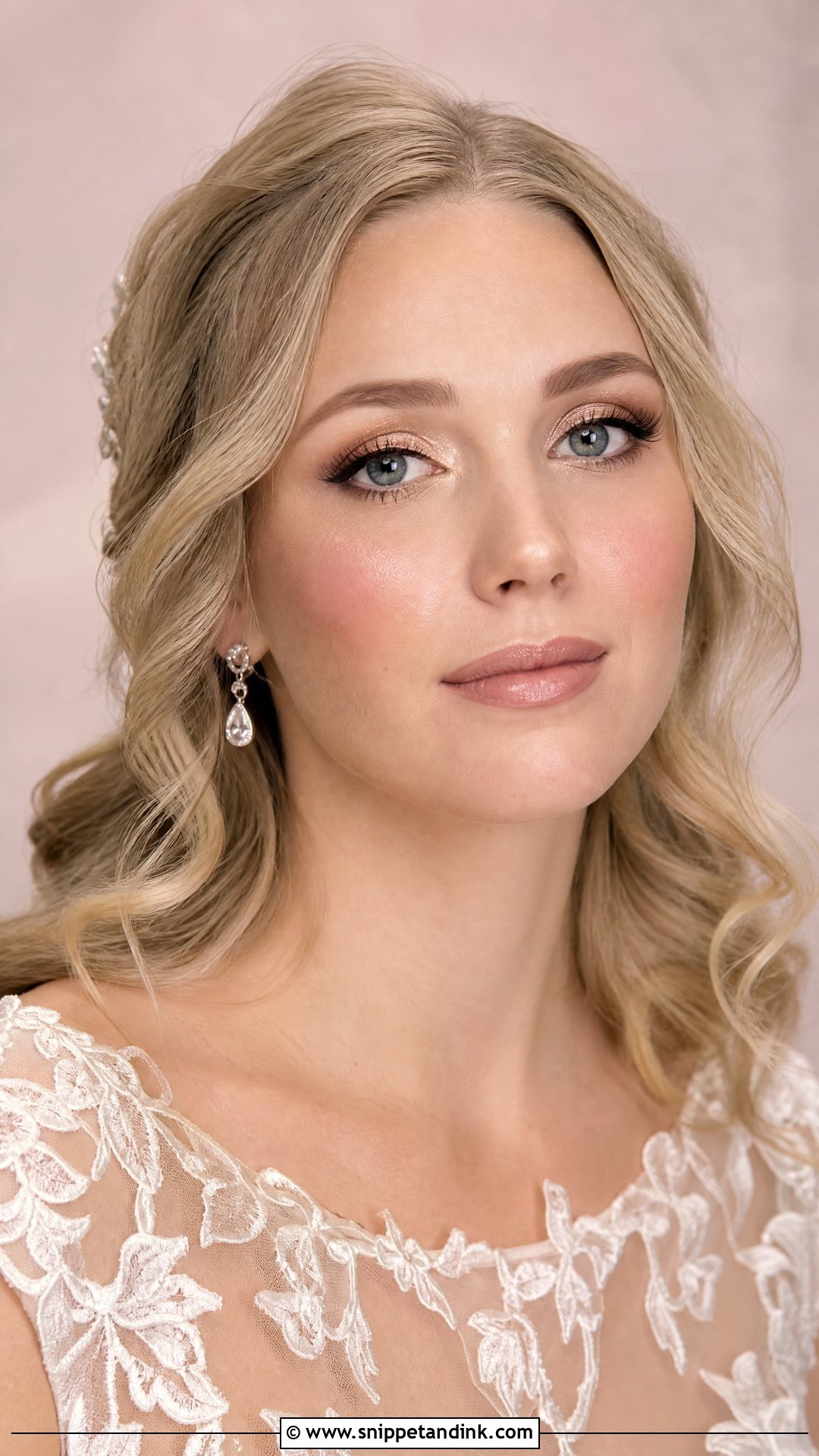 Champagne Eye Winter Wedding Makeup - Snippet and Ink - 25 Winter Wedding Makeup Ideas