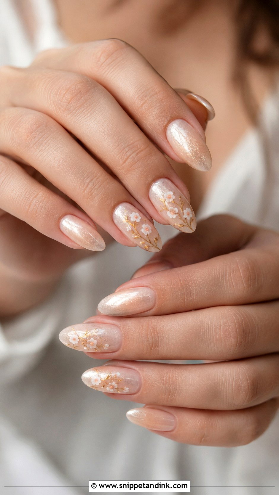 Champagne Floral Wedding Nails - Snippet and Ink - 20 Champagne Wedding Nails
