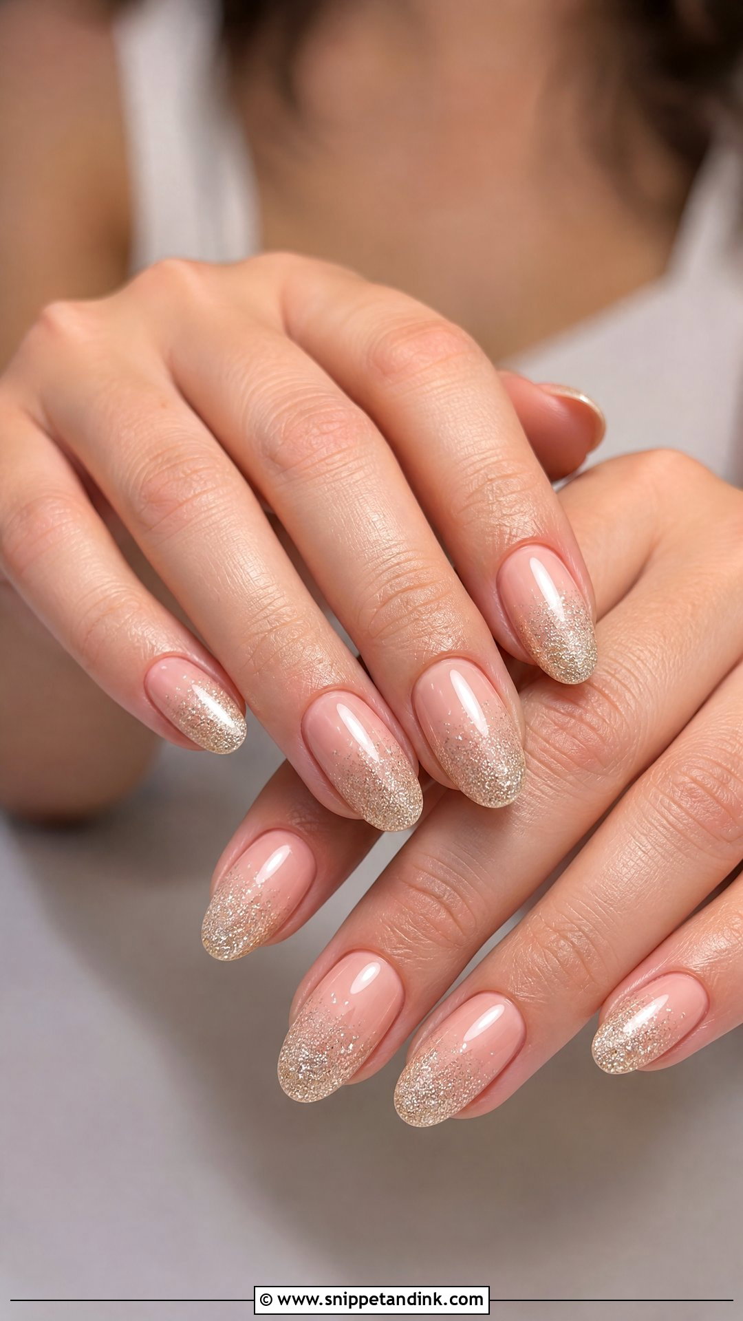 Champagne Glitter Wedding Guest Nails - Snippet and Ink - 35 Wedding Guest Nails