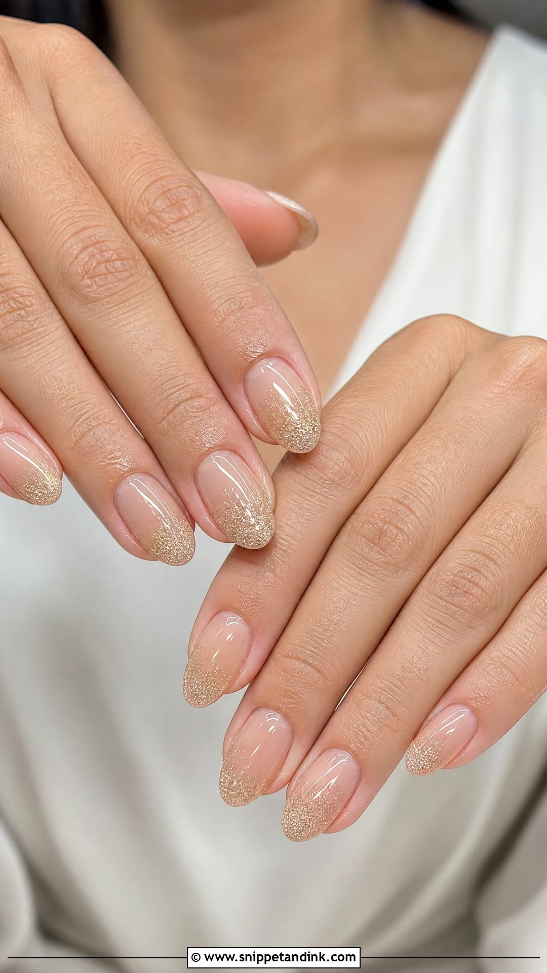 Champagne Glitter Wedding Nails - Snippet and Ink - 25 Glitter Wedding Nails