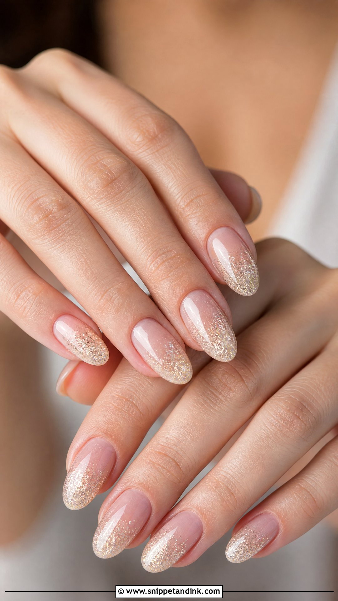 Champagne Glitter Wedding Nails - Snippet and Ink - 20 Vintage Wedding Nails
