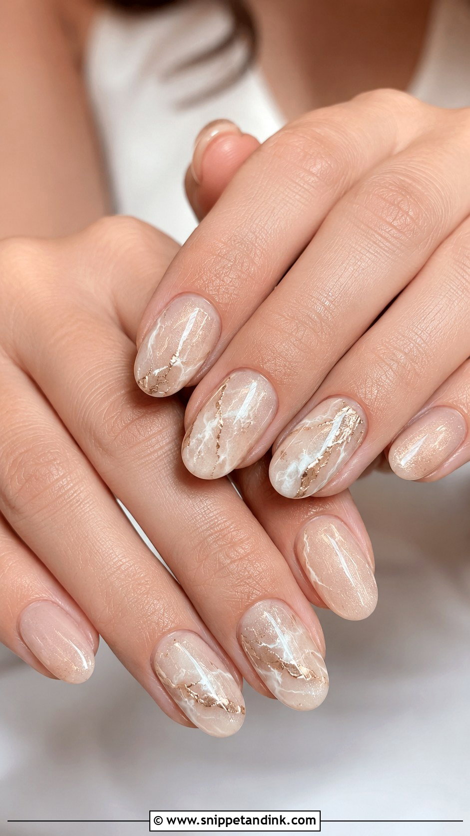 Champagne Marble Wedding Nails - Snippet and Ink - 20 Champagne Wedding Nails