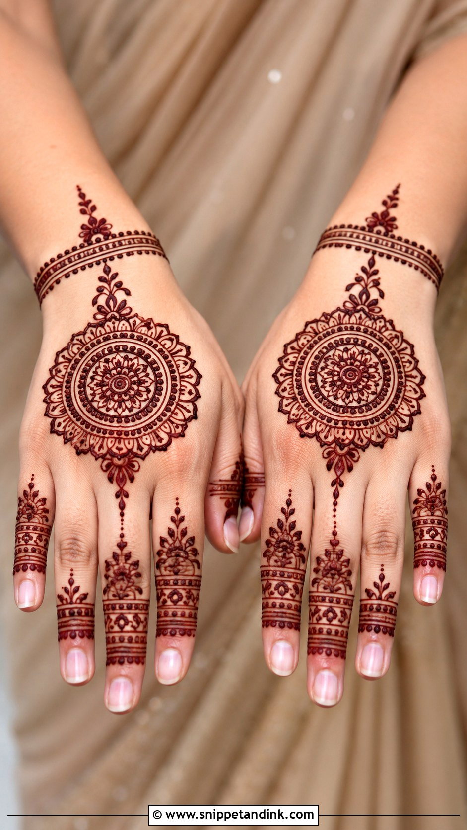 Circle Mehndi Design For Wedding Guest - Snippet and Ink - 35 Circle Mehndi Designs