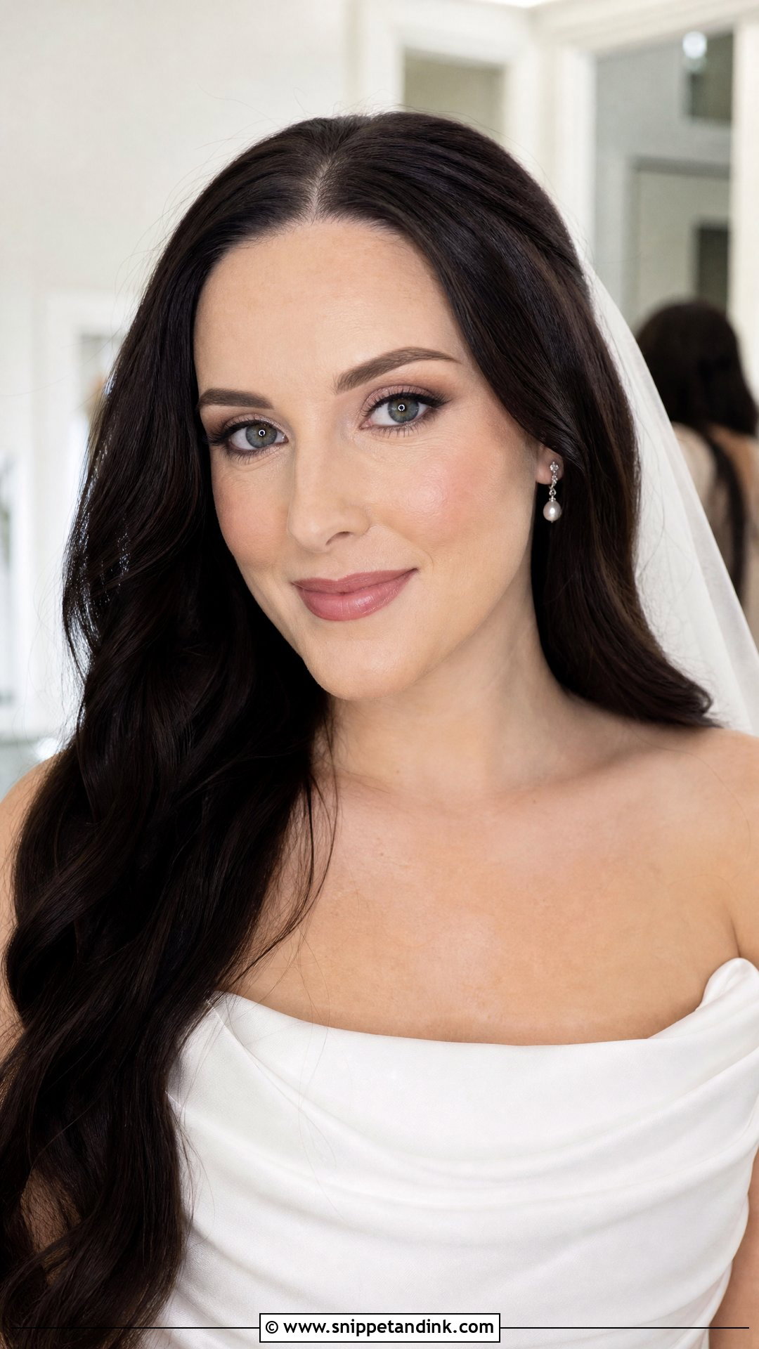 Classic Natural Wedding Makeup For Brunettes - Snippet and Ink - 20 Natural Wedding Makeup for Brown Eyes and Brunettes Dark Hair