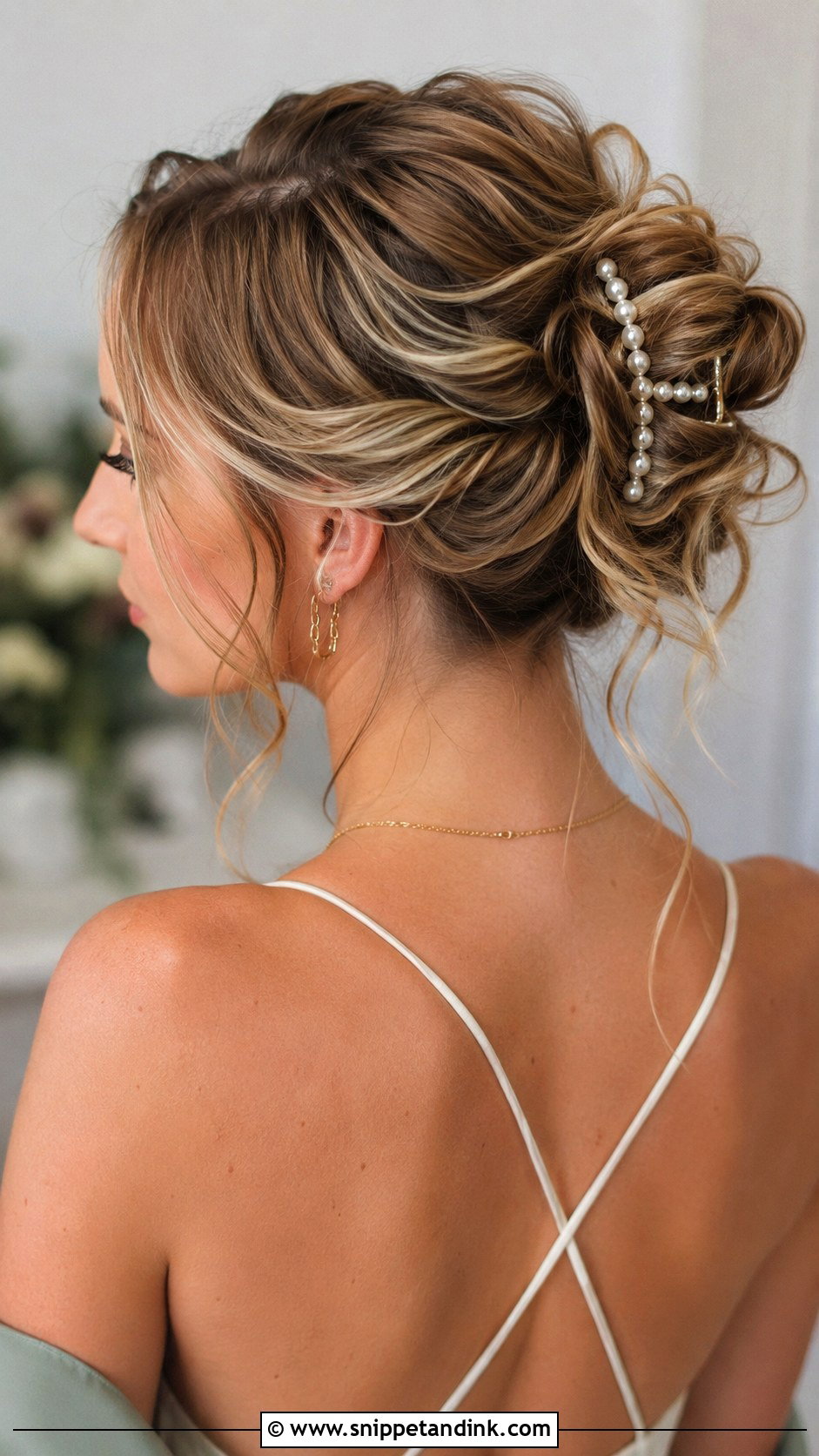 Claw Clip Bridesmaid Hairstyle Medium Hair - Snippet and Ink - 20 Bridesmaid Hairstyle Medium Hair Ideas