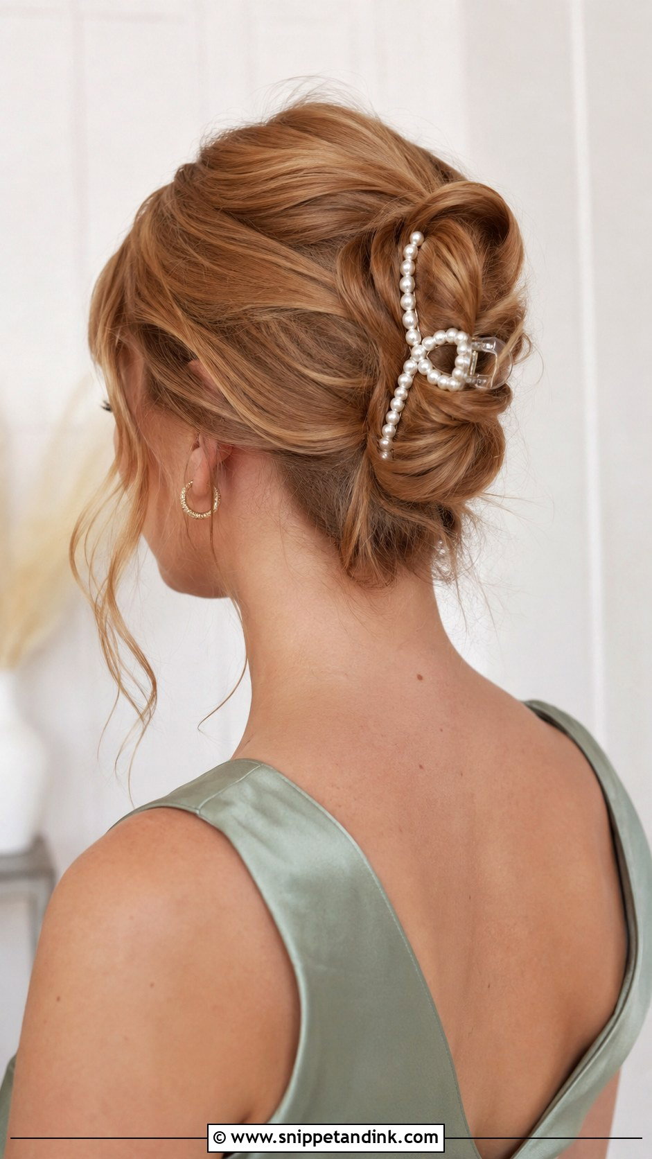 Claw Clip Updo For Brothers Wedding - Snippet and Ink - 20 Hairstyles for Brothers Wedding