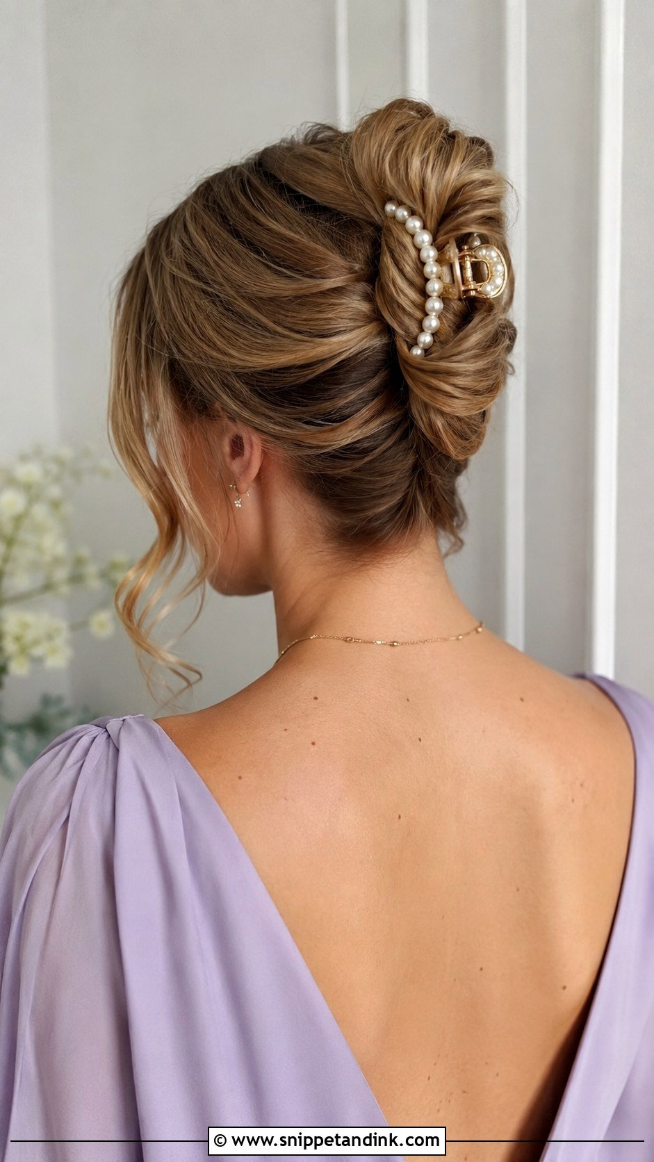 Claw Clip Wedding Guest Hair - Snippet and Ink - 20 Hair Do Wedding Guest Ideas
