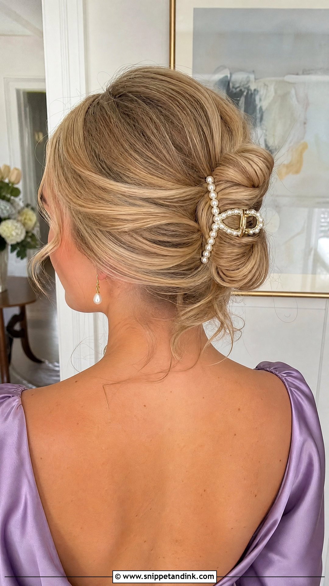 Claw Clip Wedding Guest Hairstyle - Snippet and Ink - 15 Easy Wedding Guest Hairstyle Ideas