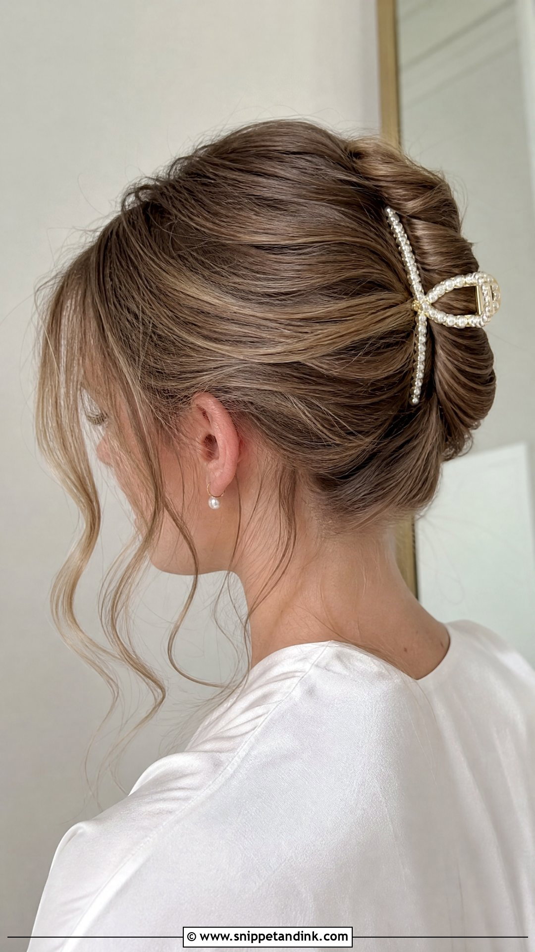 Claw Clip Wedding Hairstyle For Long Hair - Snippet and Ink - 15 Easy Do It Yourself Long Hair Wedding Hairstyles