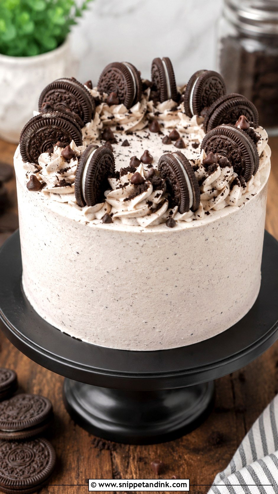 Cookie Topped Cake - Snippet and Ink - 20 How to Decorate Cakes for Beginners