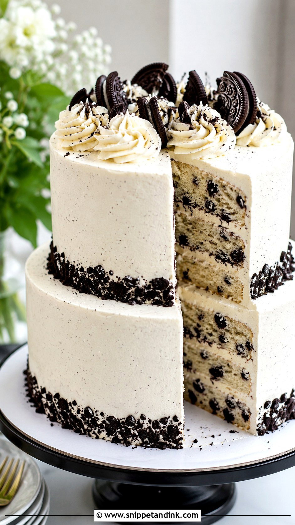 Cookies And Cream Wedding Cake - Snippet and Ink - 20 Popular Cake Flavors for Wedding