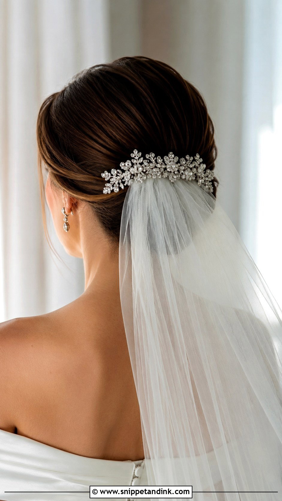 Crystal Hair Comb for Veil Placement - Snippet and Ink - 20 Wedding Hair Comb Ideas