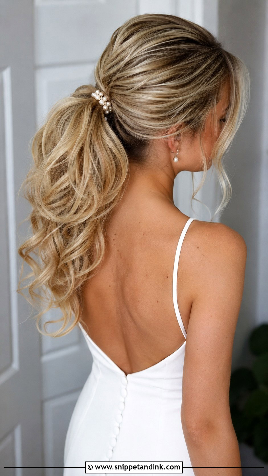 Curled Ponytail With Volume - Snippet and Ink - 25 Curled Wedding Hair Ideas