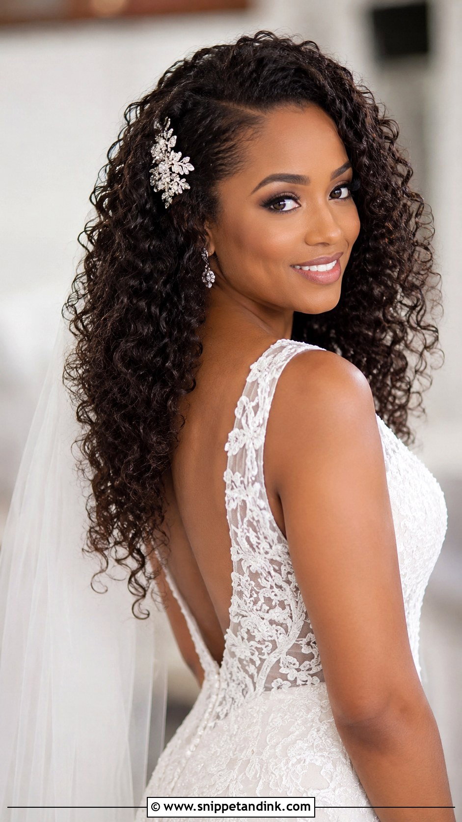 Curly Hair Wedding Hairstyle - Snippet and Ink - 30 Hairstyle for Bride Ideas