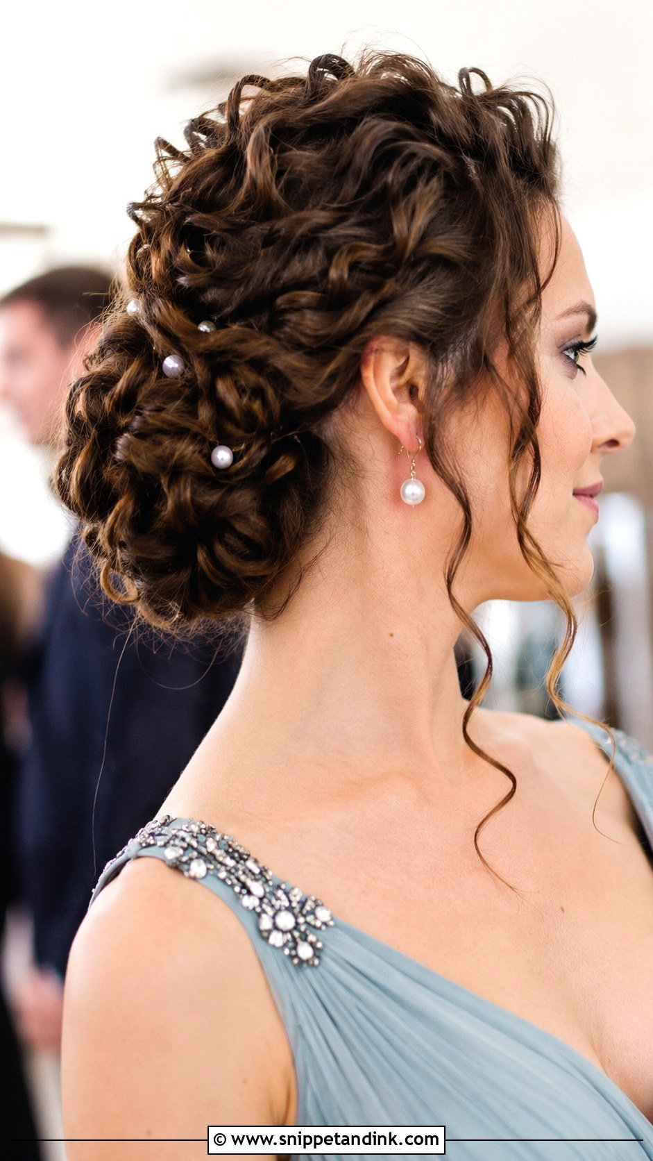 Curly Hair With Headband - Snippet and Ink - 25 Long Curly Wedding Hair Ideas