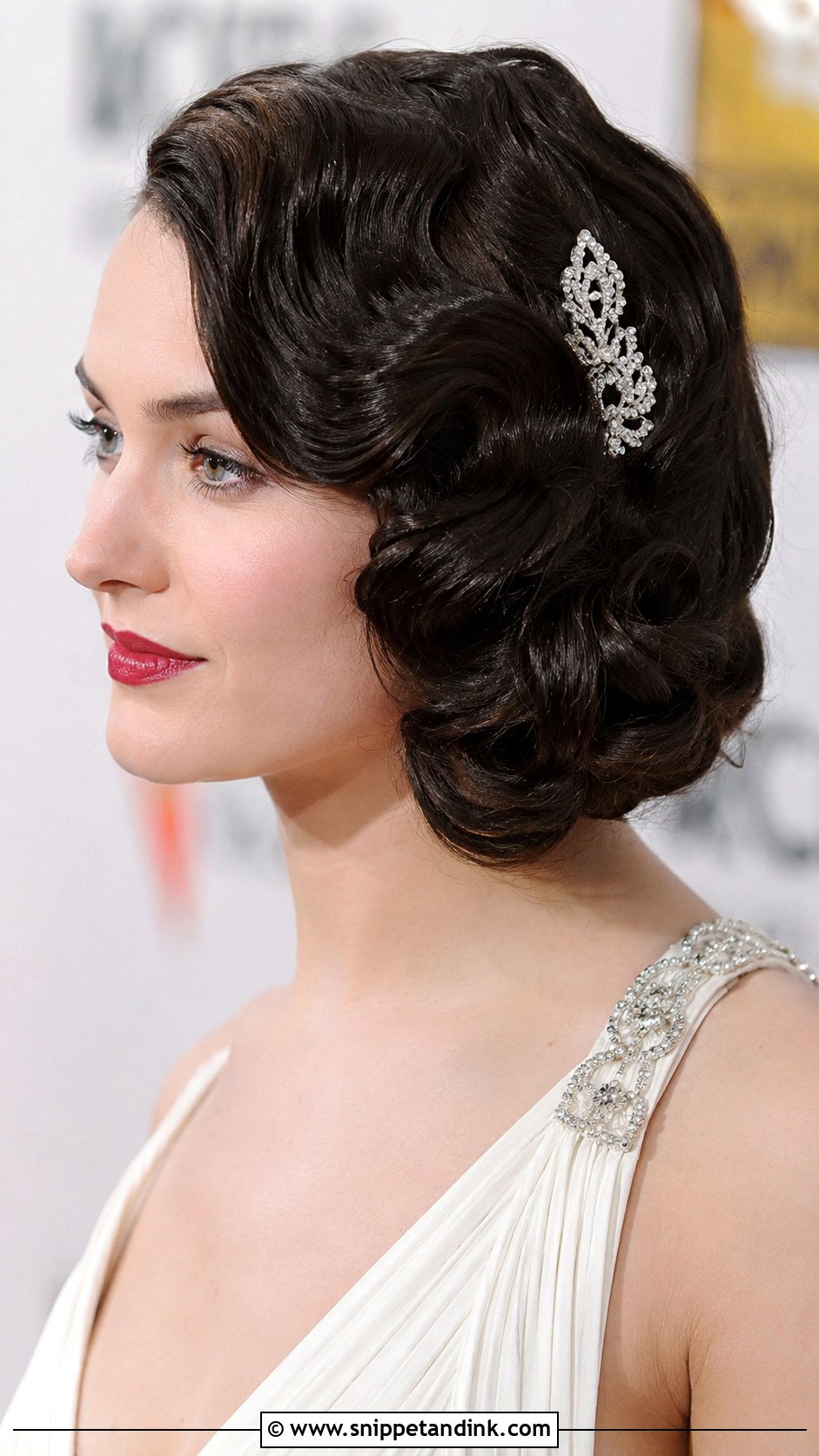 Curly Hair With Vintage Waves - Snippet and Ink - 30 Wedding Hairstyles for Curly Hair