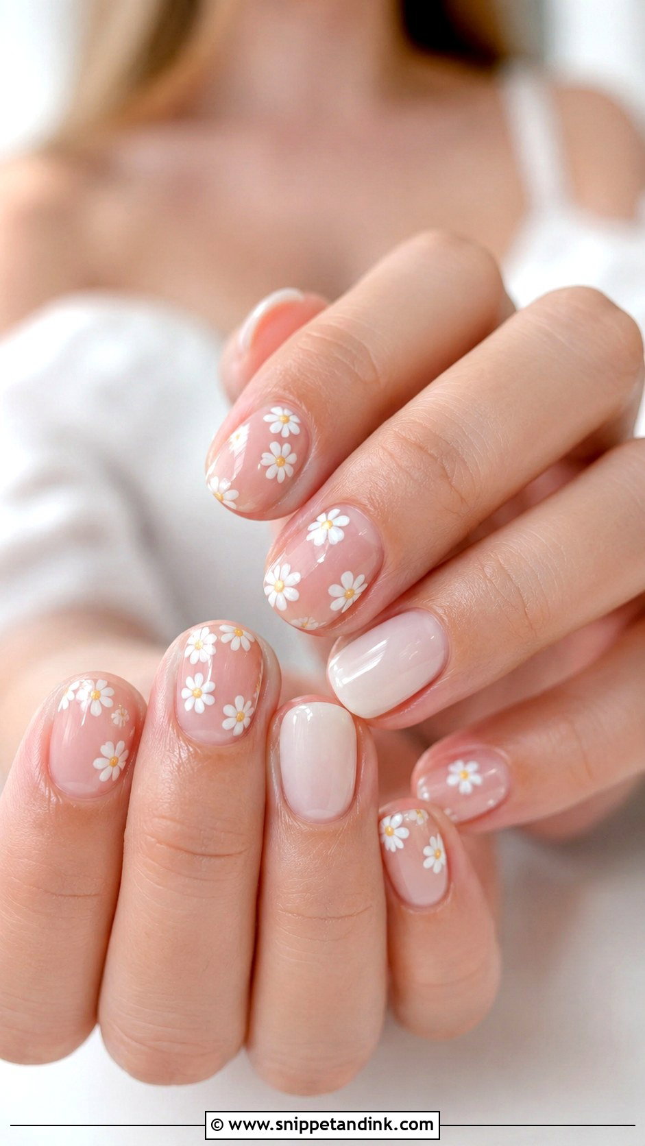 Daisy Floral Bridal Nails - Snippet and Ink - 20 Floral Bridal Nails