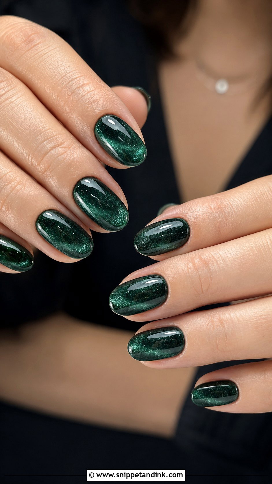 Dark Green Velvet Wedding Nails - Snippet and Ink - 20 Dark Green Wedding Nails