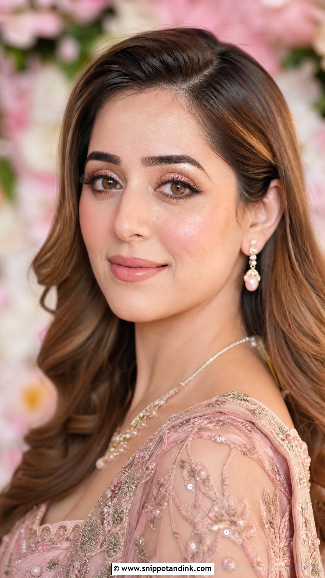 Desi Wedding Soft Glam Makeup - Snippet and Ink - 25 Desi Wedding Makeup Ideas