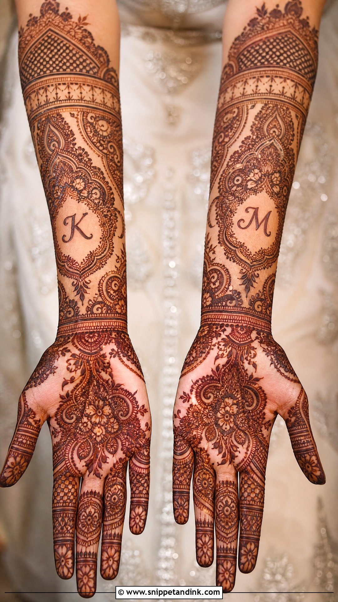 Designer Mehndi Outfit For Bride - Snippet and Ink - 25 Mehndi Outfit Ideas for Bride