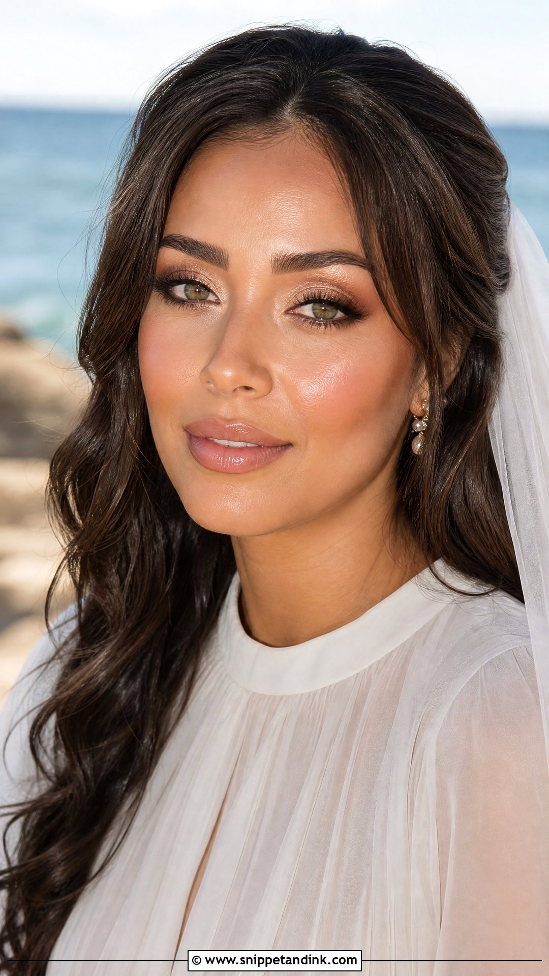 Dewy Bridal Makeup For Green Eyes Brunette - Snippet and Ink - 25 Bridal Makeup for Green Eyes Brunette