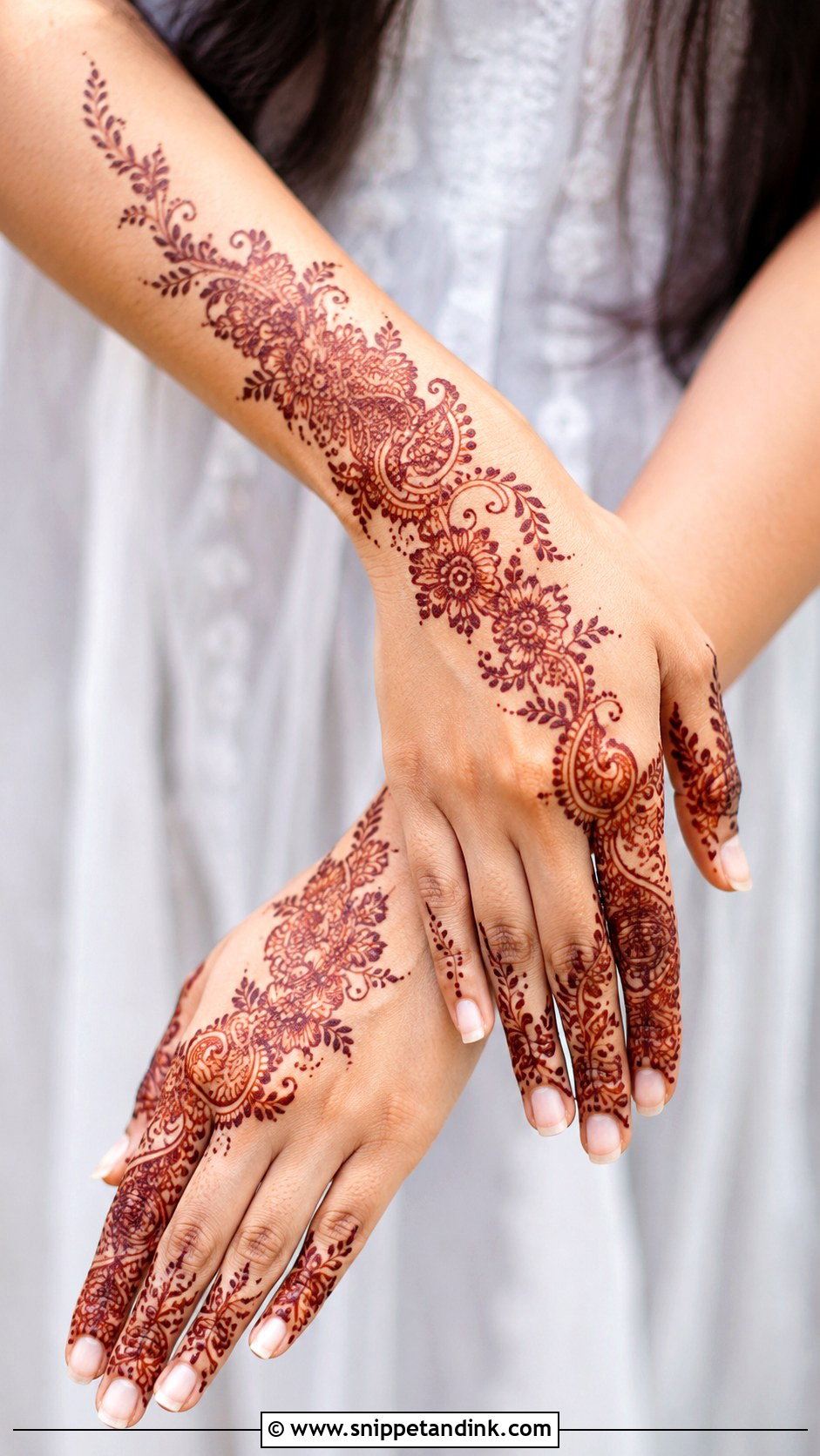 Diagonal Trail Mehndi Design - Snippet and Ink - 35 Trending Mehndi Designs
