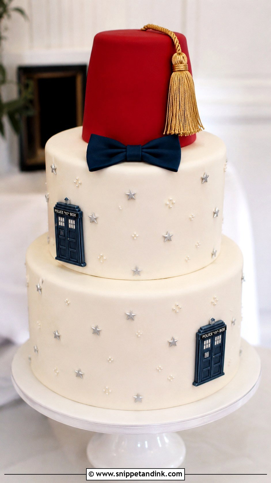 Doctor Who Fez Wedding Cake - Snippet and Ink - 20 Doctor Who Wedding Cake Ideas