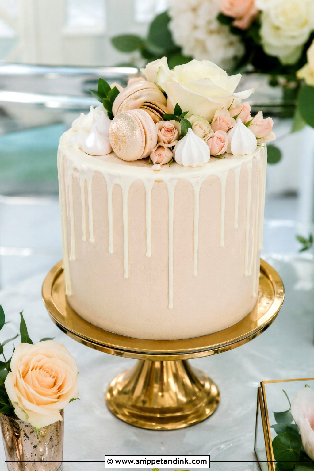 Drip 1 Layer Wedding Cake - Snippet and Ink - 20 1 Layer Wedding Cake Ideas